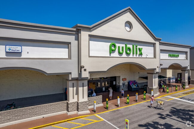 Publix's grocery store can be found just outside of Causeway Isles.