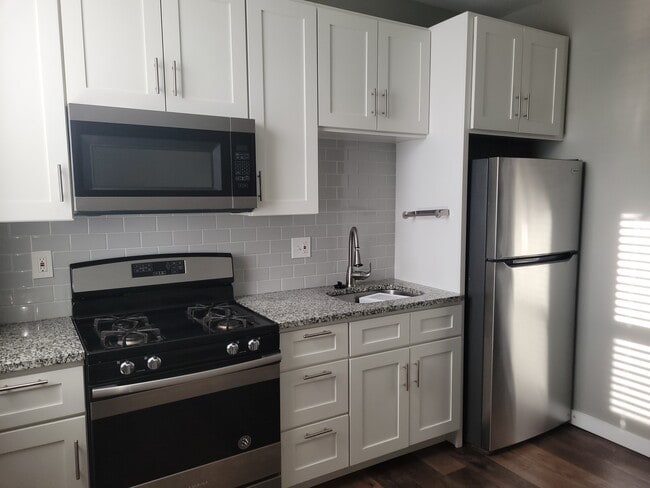 4180 Neosho St unit 1st Flooor, Saint Louis, MO 63116 - photo 2