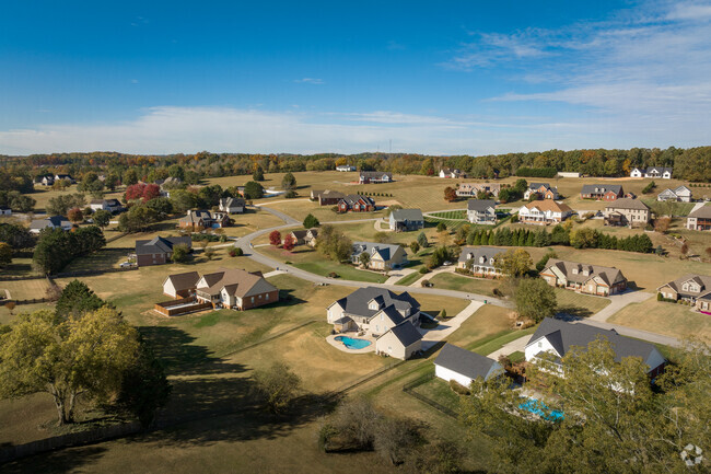 You'll find many homes in Ringgold with large acreage.