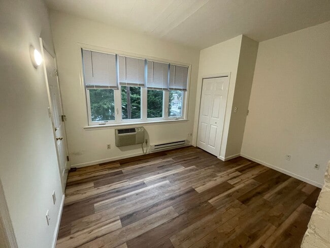 4025 Davis Place NW unit 2, Washington, DC 20007 - photo 3