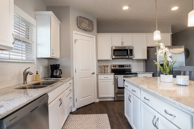 3404 Braewick Dr unit 36675608, Evansville, IN 47715 - photo 3