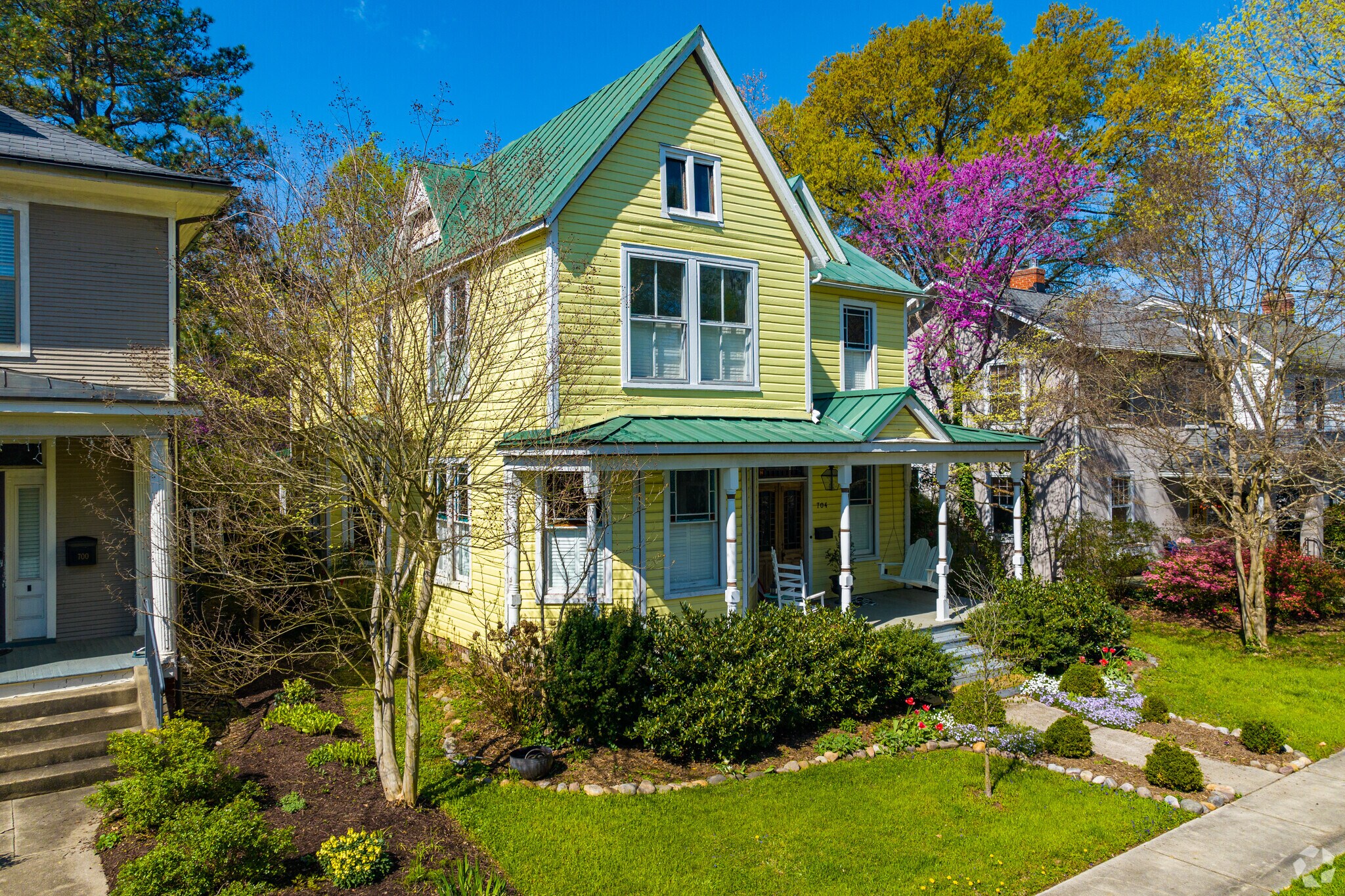 Queen Anne homes are sprinkled throughout the neighborhood.