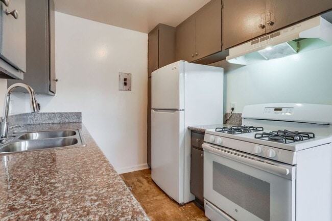 Hyde Park Living – Steps to Transit, Parks & Crenshaw!, Los Angeles, CA 90043 - photo 6