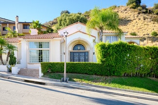 3331 Oakmont View Dr, Glendale, CA 91208