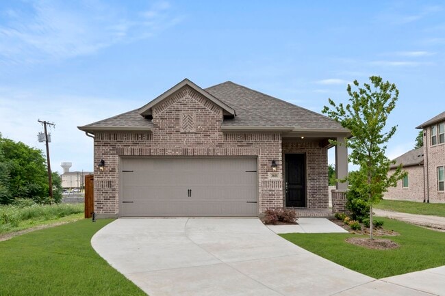 0_01. 3601 Long Branch - Front.jpg