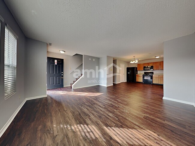 12218 Maize Dr, Noblesville, IN 46060 - photo 3