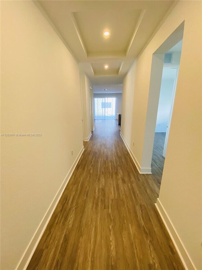 23572 SW 107th Place, Princeton, FL 33032 - photo 2