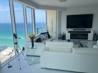 16699 Collins Ave, Sunny Isles Beach, FL 33160