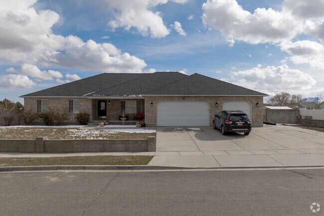Riverton's ranch-style homes often feature stone exteriors and roomy lots.