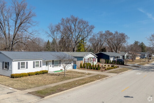 Pontiac homes come in a variety of architectural styles.