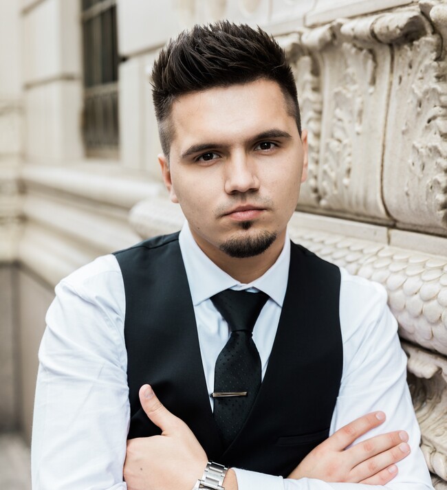 Agent Photo
