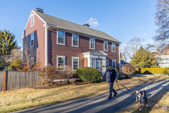 Colonial homes with fences backyards are common among North Salem.