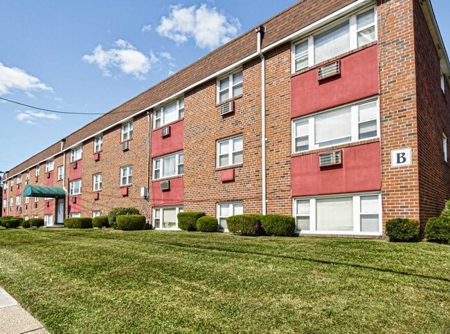 Oak Ridge Apartments, Runnemede, NJ 08078 - photo 4