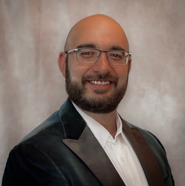 Agent Photo