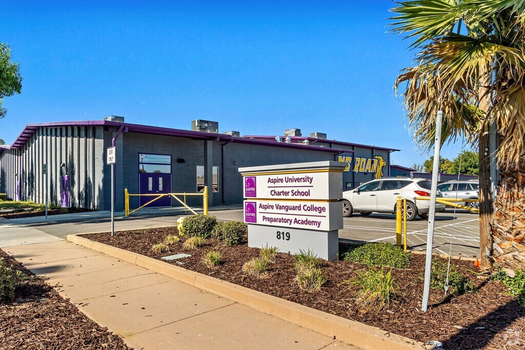 Aspire Vangaurd College in Rouse Outer East Stanislaus offers courses across several buildings.