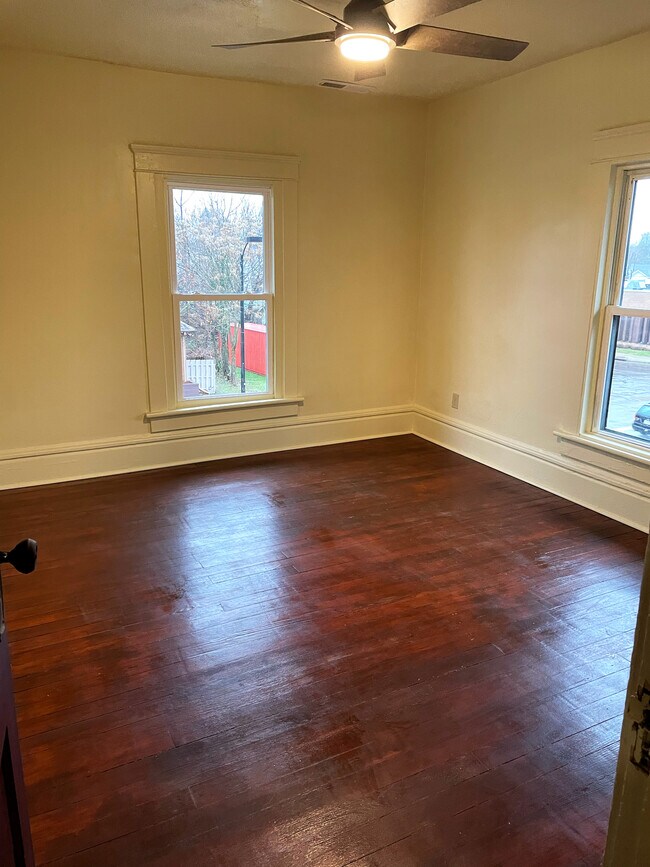 889 N Main St Unit 3, Akron, OH 44310