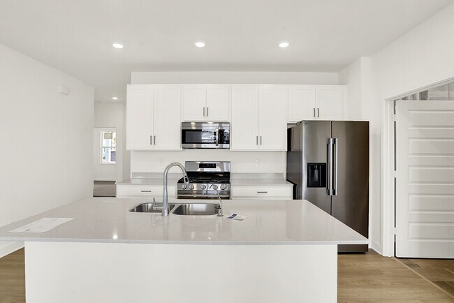 5316 Nettleton Way, Avon, IN 46123 - photo 2