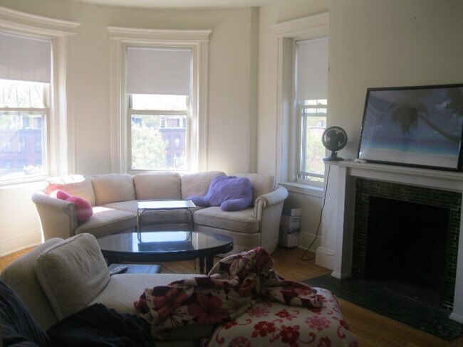 1788 Beacon St unit 7, Brookline, MA 02445 - photo 6