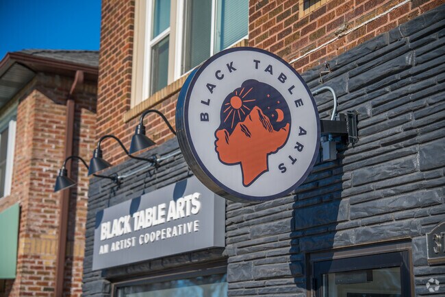 Black Table Arts is a community-driven arts cooperative gathering black communities in Howe.