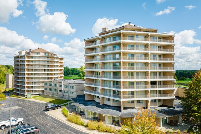 Eaglewood Resort & Spa offers a relaxing getaway right in the heart of Itasca.