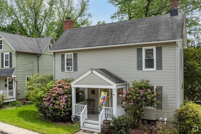 High Bridge's housing market is characterized by a variety of home styles and price points, reflecting the town's diverse community and appeal.