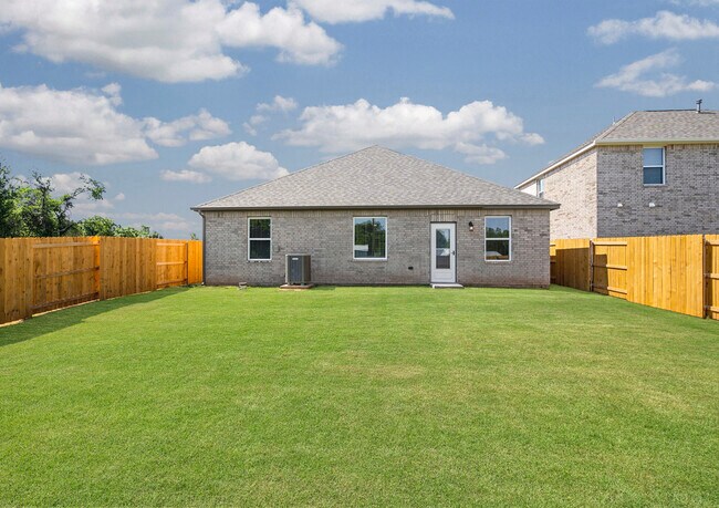 3009 Evyn Blvd unit 37002054, Mustang, OK 73064 - photo 3