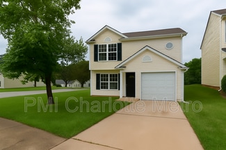1525 Crandon Dr, Charlotte, NC 28216