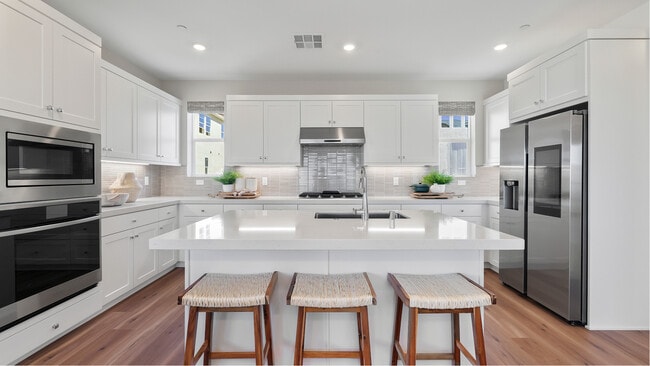 Valencia - Jewel, Valencia, CA 91381 - photo 2