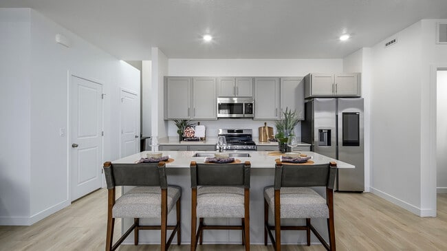 1924 N Golden Ruby Dr unit 36041374, Saratoga Springs, UT 84045 - photo 5