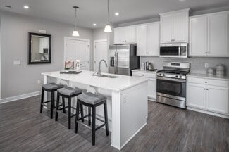 1601 Potomac Shores Pkwy Unit 504, Dumfries, VA 22026