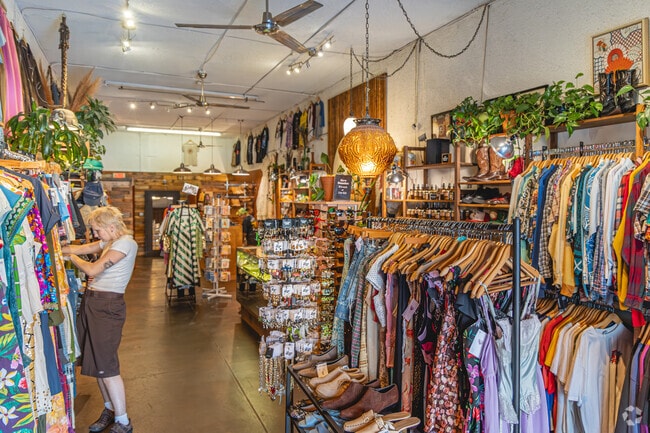 La Loupe Vintage offers classic styles for fashion forward shoppers.