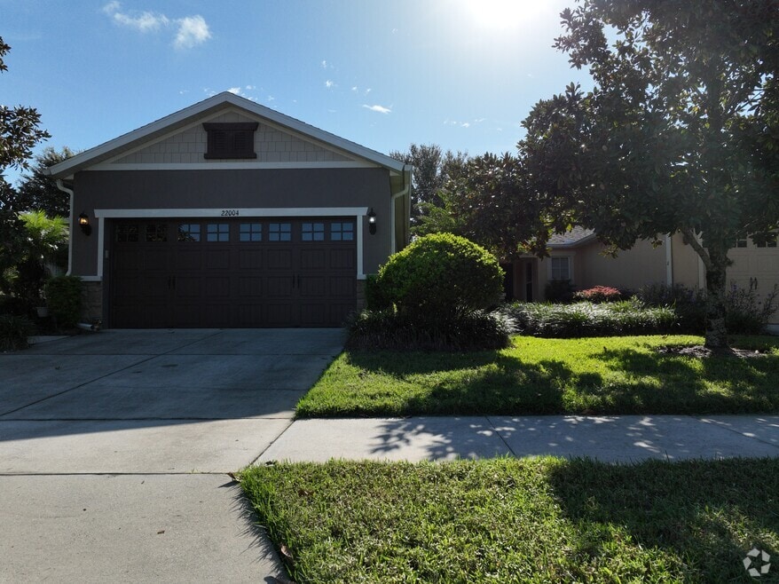 22004 Belgian Ct, Mount Dora, FL 32757 - photo 2