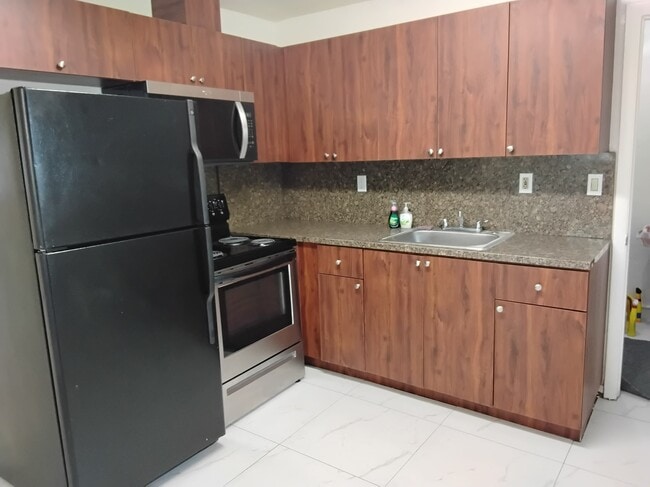 2523 NW 175th Terrace unit 2523, Miami Gardens, FL 33056 - photo 4