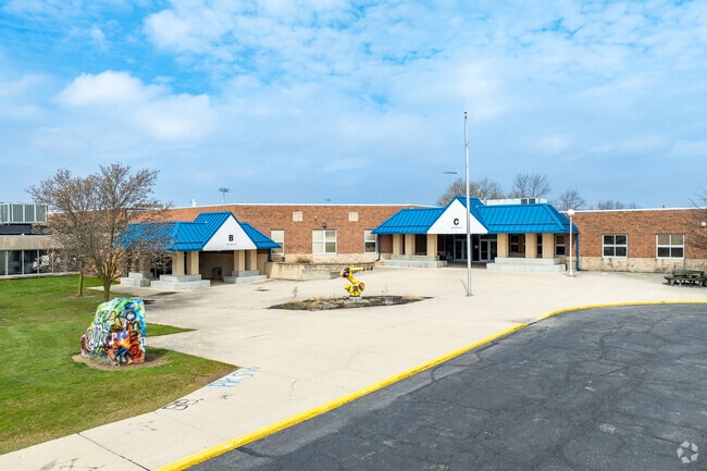 Marysville STEM Early College High School is performing above average compared to public and charter schools in Ohio with the same grade levels.