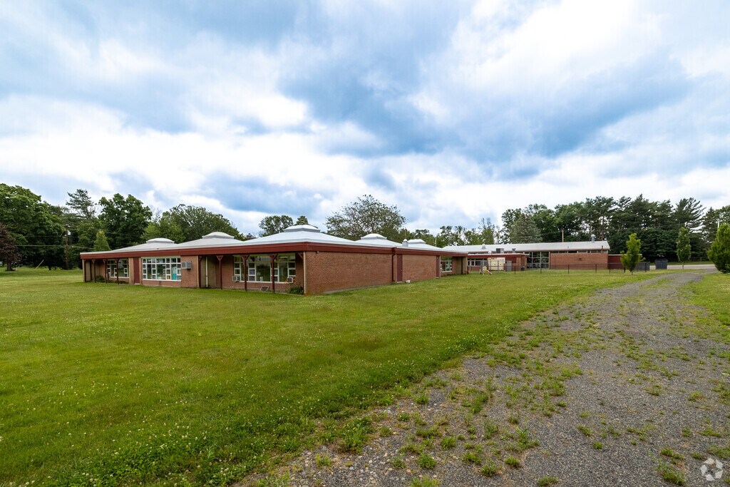 Spring Street Elementary School in West Bridgewater focuses on a comprehensive education.