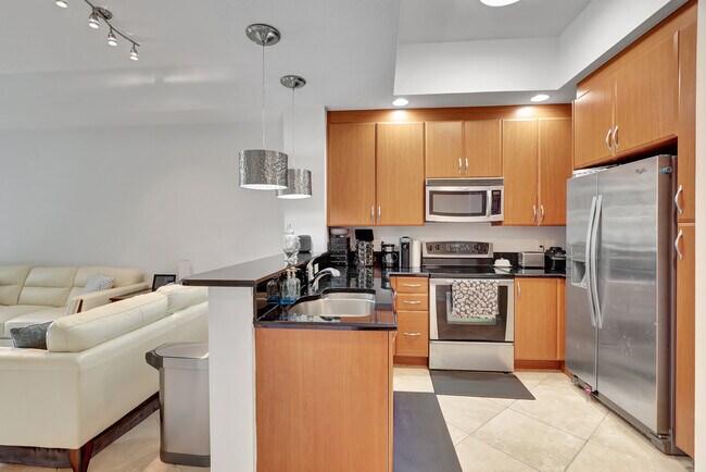 701 S Olive Ave unit 911, West Palm Beach, FL 33401 - photo 7