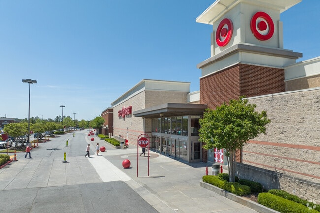 Residents can grab daily essentials from the local target in Acworth.