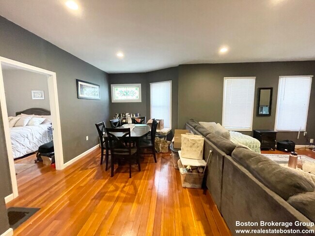 25 Sudan St unit 1, Dorchester, MA 02125 - photo 4