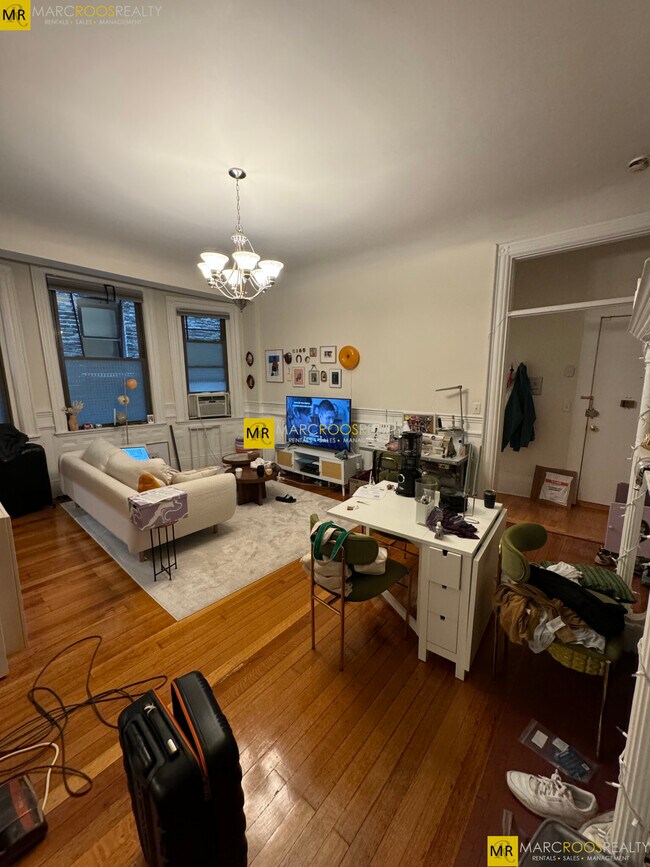 314 Commonwealth Ave Unit 2D, Boston, MA 02115