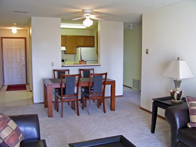 Vista Pointe Apartments, Rapid City, SD 57701 - photo 5