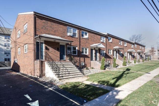 227 S 7th Ave, Highland Park, NJ 08904 - photo 4