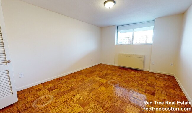 101 Monmouth St unit 211, Brookline, MA 02446 - photo 2