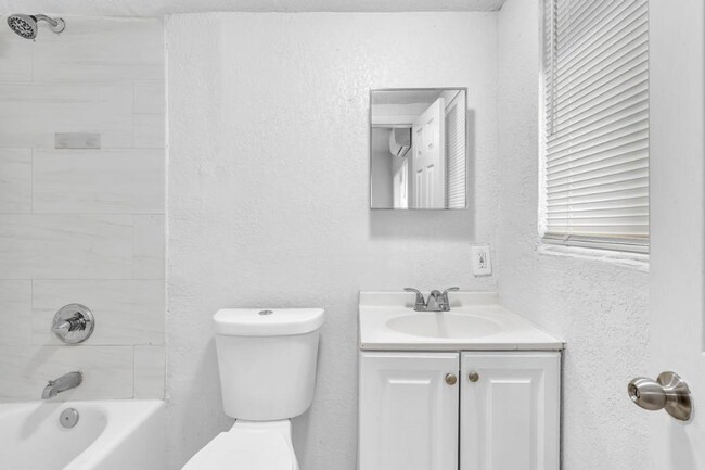 2781 SW 2nd St unit 7, Fort Lauderdale, FL 33312 - photo 6