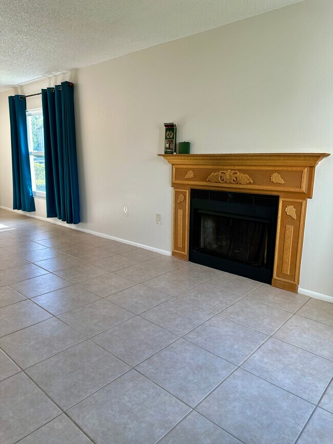 3455 Countryside Blvd unit 15, Clearwater, FL 33761 - photo 3