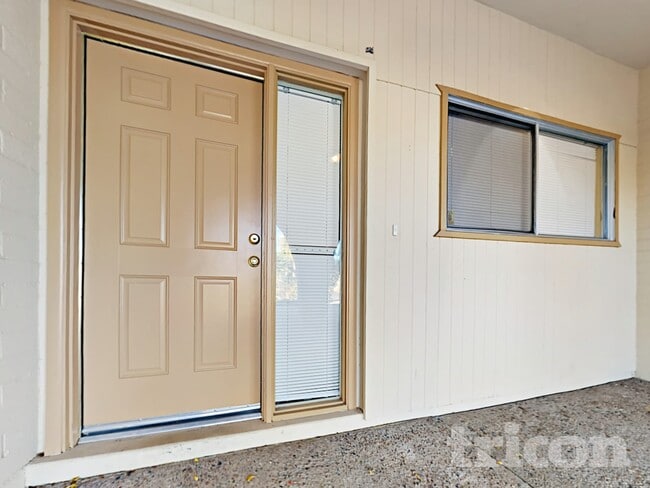 4127 W Mission Ln, Phoenix, AZ 85051 - photo 2