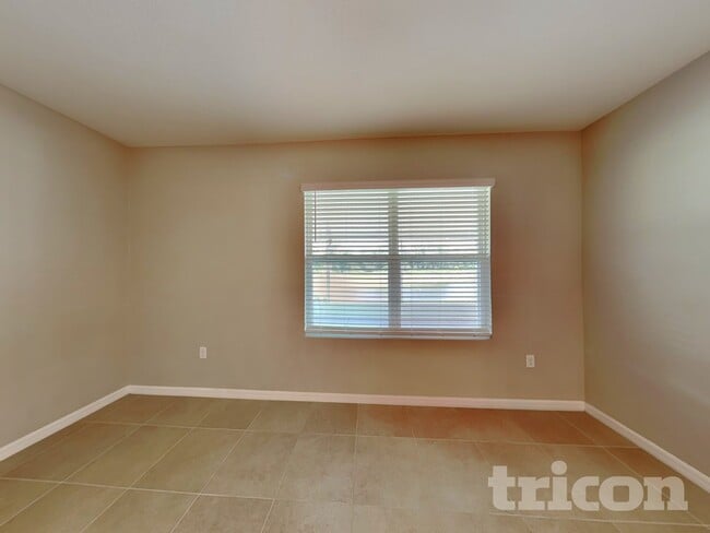 10212 Cloudburst Ct, Riverview, FL 33578 - photo 2