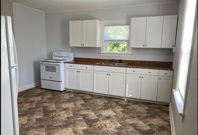 1103 E Mccarty St unit A, Jefferson City, MO 65101 - photo 7