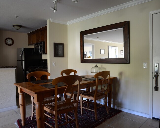 Hollywood Regis Condominiums unit 205, Los Angeles, CA 90046 - photo 3