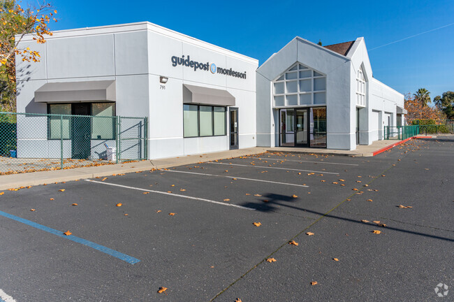 There is convenient parking at Guidepost Montessori School.