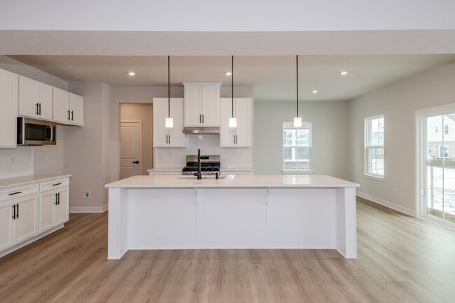 9733 Knoll Creek Ct, Centerville, OH 45458 - photo 4